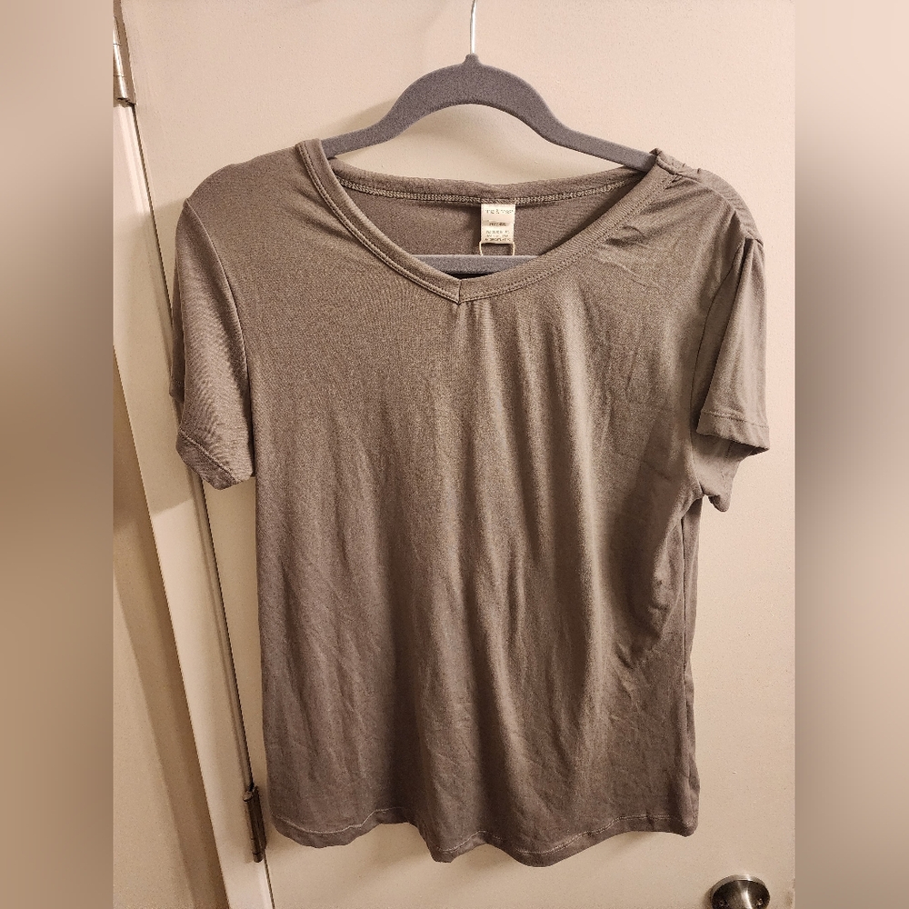 Gray Mia + Tess Tee
